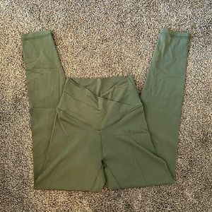 Army Green crossover Aerie leggings! Size S